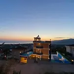 Villa - Luxux - Rooftop - Terrasse - Whirlpool - Pool *