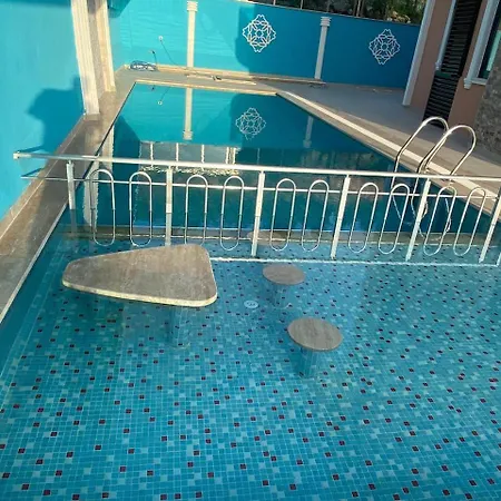 Villa - Luxux - Rooftop - Terrasse - Whirlpool - Pool *