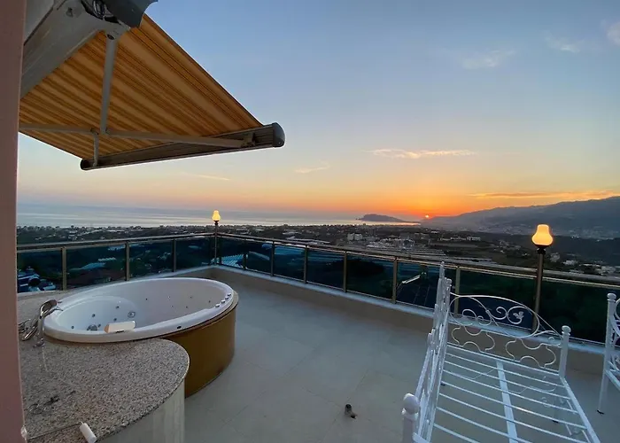 Βίλα - Luxux - Rooftop - Terrasse - Whirlpool - Pool Αλάνια