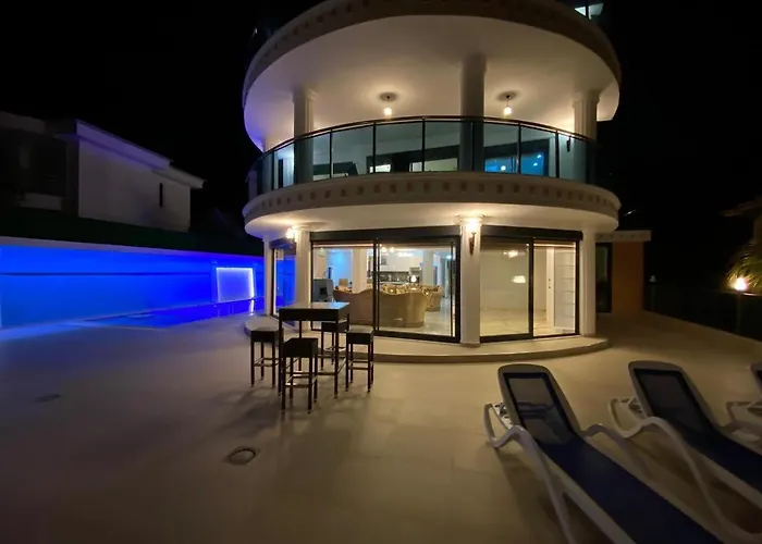 - Luxux - Rooftop - Terrasse - Whirlpool - Pool Villa