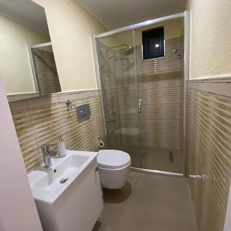 别墅 - Luxux - Rooftop - Terrasse - Whirlpool - Pool 阿拉尼亚