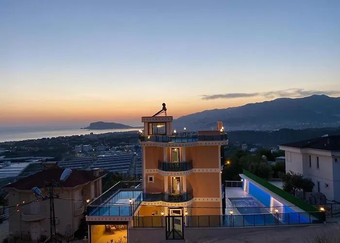 - Luxux - Rooftop - Terrasse - Whirlpool - Pool * ألانيا